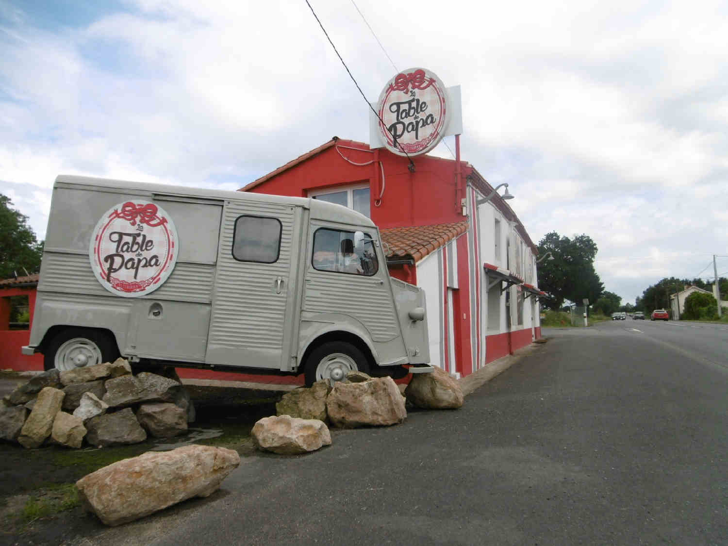 La Table De Papa Restaurant Camionnette